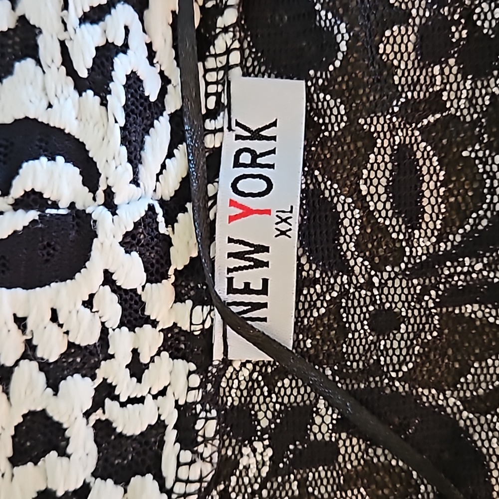 Sweater/Overlay - Picture 8 of 8